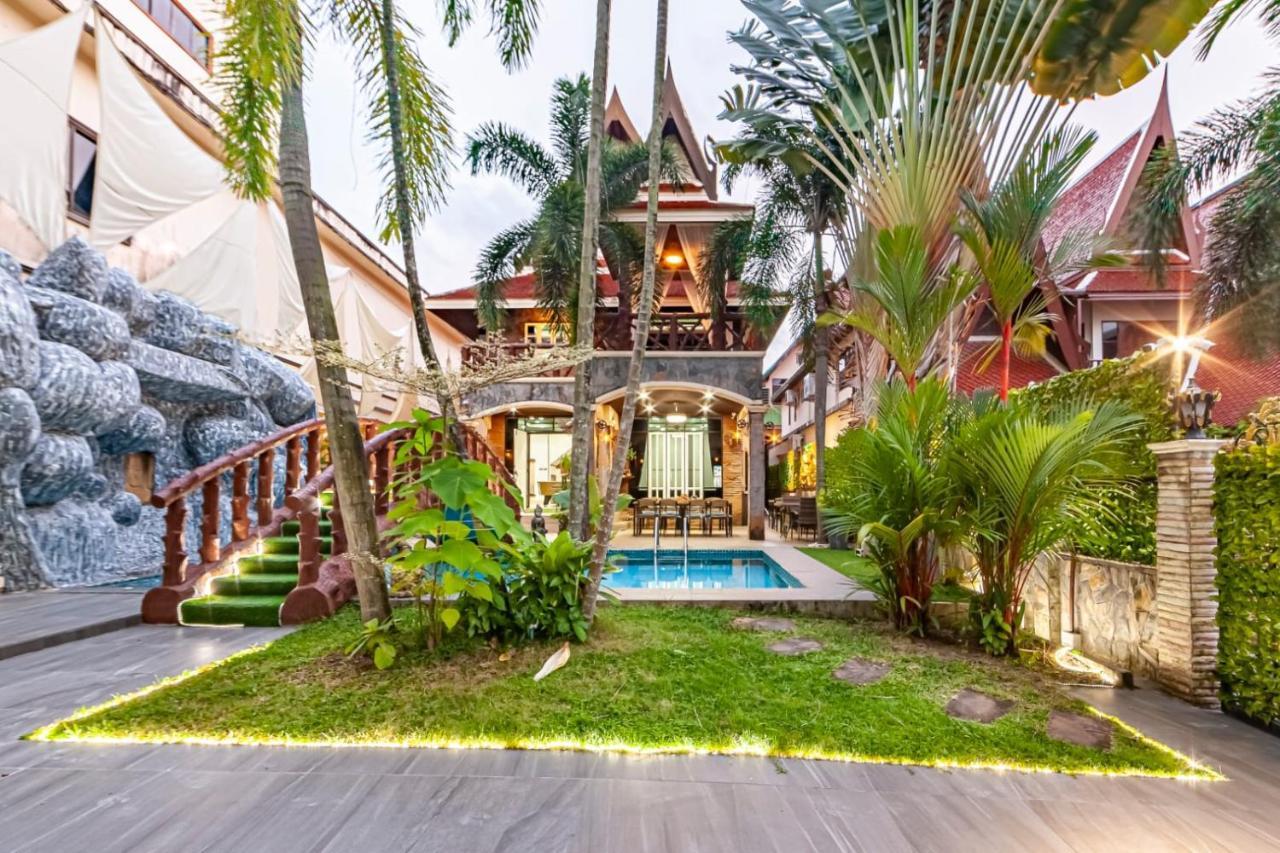 Villa Cologne​ @Nanai Villa Patong 외부 사진
